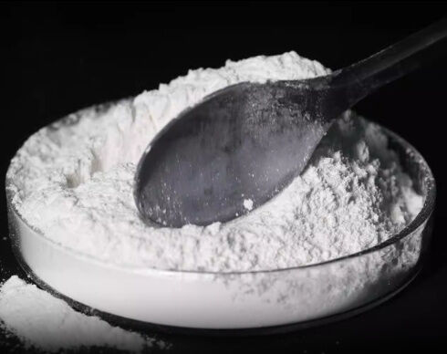 سعر جيد درجة حرارة 140 إلى 150 درجة مئوية مركب قولبة اليوريا يوفر مقاومة عالية للتآكل مثالي لصنع أدوات المائدة الانترنت